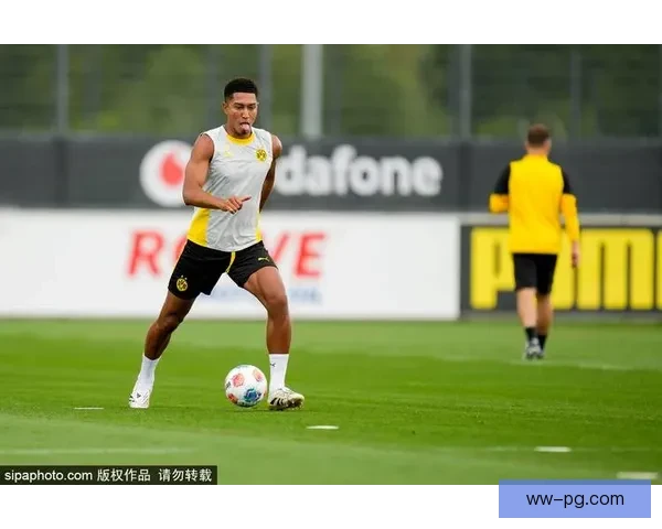 贝林厄姆远射意外造门将乌龙  皇马逆袭胜利再添荣耀